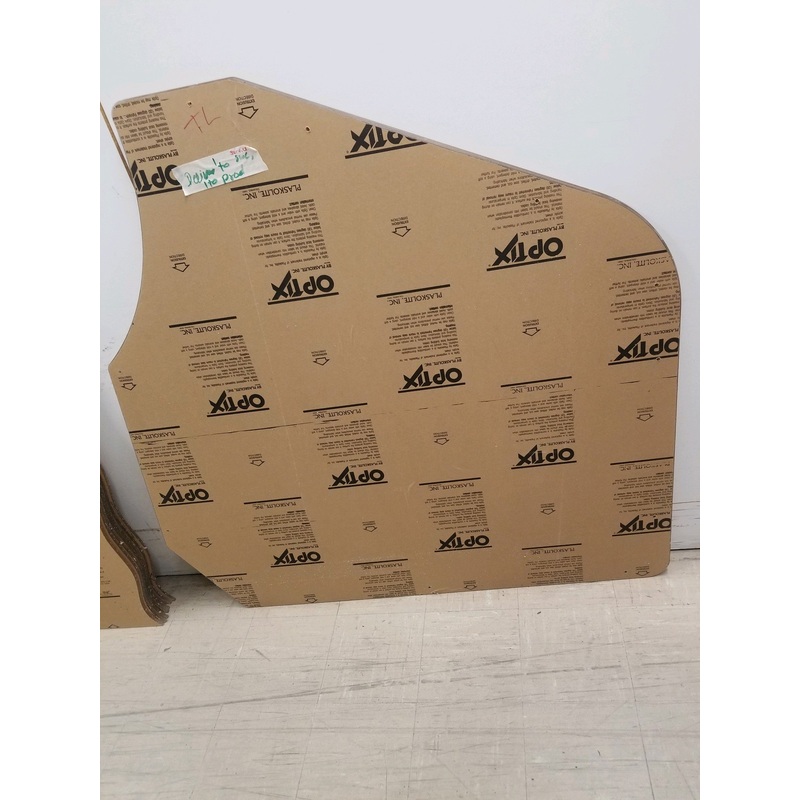 TRUCK BED REAR WINDOW PANEL (ROLL BAR PANEL) [TL3116]